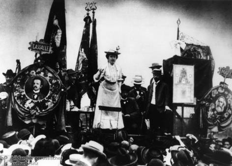 Rosa Luxemburg giving a speech.