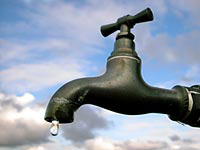 Water faucet