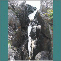 2011CG-0544-Rocks-Pukaskwa - Photo by Ulli Diemer