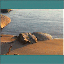 2011CG-0579b-Beach-Pukaskwa - Photo by Ulli Diemer