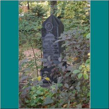 Necropolis Cemetery - Photo by Ulli Diemer